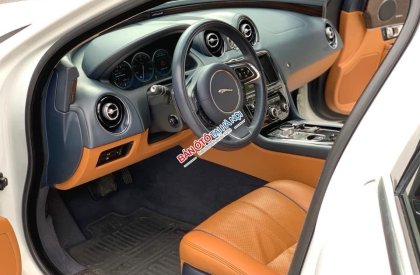 Jaguar XJL 2015 - Cần bán lại xe cũ Jaguar XJL đời 2015, giá rẻ, giao xe nhanh