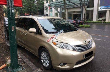 Toyota Sienna 2010 - Cần bán xe Toyota Sienna năm 2010, màu vàng, xe nhập