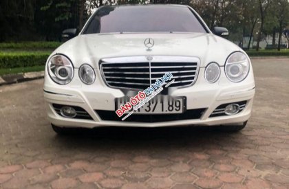 Mercedes-Benz E class E500 AMG 2004 - Cần bán xe Mercedes E500 AMG năm sản xuất 2004, màu trắng, xe nhập, 300tr