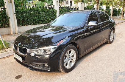 BMW 3 Series   2016 - Bán gấp chiếc BMW 3 Series 320i, màu đen, nhập khẩu nguyên chiếc, giá rẻ