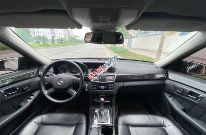 Mercedes-Benz E class  E250  2010 - Bán Mercedes E250 sản xuất 2010, màu đen, 619 triệu