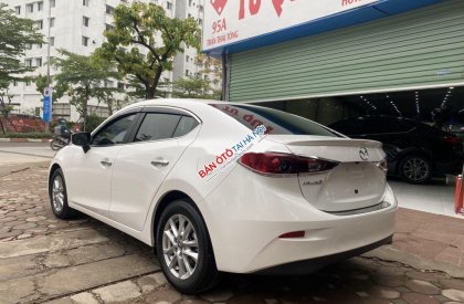Mazda 3   2018 - Cần bán lại xe Mazda 3 đời 2018, màu trắng, giá 630tr