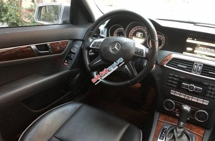 Mercedes-Benz C class 2011 - Cần bán Mercedes C250 sản xuất năm 2011, màu bạc