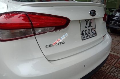 Kia Cerato 1.6 AT 2016 - Bán ô tô Kia Cerato 1.6 AT sản xuất 2016, màu trắng xe gia đình