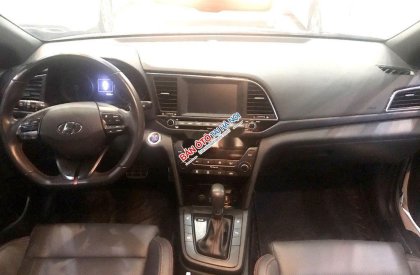 Hyundai Elantra   2018 - Bán Hyundai Elantra năm sản xuất 2018, màu trắng