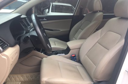 Hyundai Tucson 2018 - Bán Hyundai Tucson 2018, màu trắng, xe gia đình đẹp lướt 17000km giá tốt
