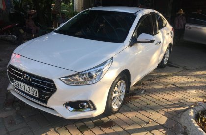 Hyundai Accent  AT 2018 - Cần bán gấp Hyundai Accent AT năm 2018, màu trắng