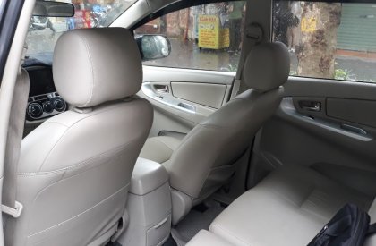 Toyota Innova E 2015 - Xe Toyota Innova E đời 2015, màu vàng, còn mới, giá 408tr