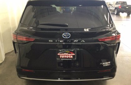 Toyota Sienna Platinum 2022 - Bán ô tô Toyota Sienna Platinum Hybrid 2022, màu đen, xe nhập Mỹ, giá cạnh tranh