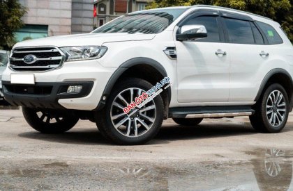 Ford Everest   Titanium 2018 - Cần bán xe Ford Everest Titanium sản xuất 2018, màu trắng, nhập khẩu nguyên chiếc