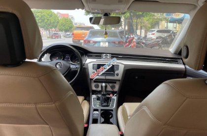 Volkswagen Passat 2016 - Bán Volkswagen Passat 2016, màu nâu, nhập khẩu chính chủ