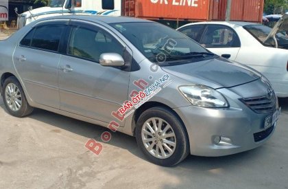 Toyota Vios   MT  2011 - Cần bán gấp Toyota Vios MT năm 2011, màu xám còn mới, giá tốt