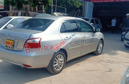 Toyota Vios   MT  2011 - Cần bán gấp Toyota Vios MT năm 2011, màu xám còn mới, giá tốt