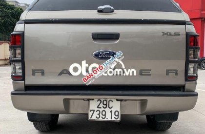 Ford Ranger XLS 2015 - Cần bán Ford Ranger XLS 2015, màu bạc, nhập khẩu Thái chính chủ