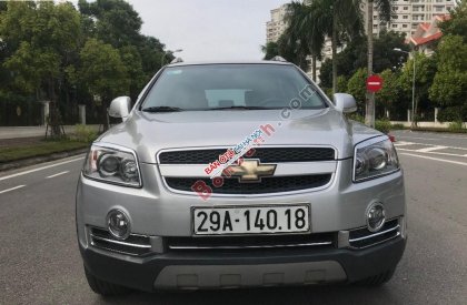 Chevrolet Captiva LT 2011 - Cần bán Chevrolet Captiva LT năm 2011, màu bạc