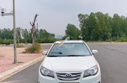 Hyundai Avante  AT 2011 - Bán Hyundai Avante AT năm sản xuất 2011, màu trắng