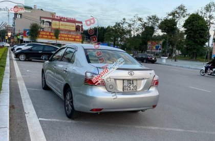 Toyota Vios   MT 2011 - Cần bán gấp Toyota Vios MT đời 2011, màu bạc chính chủ, giá tốt