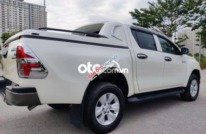 Toyota Hilux MT 2019 - Cần bán xe Toyota Hilux MT năm 2019, màu trắng, nhập khẩu nguyên chiếc