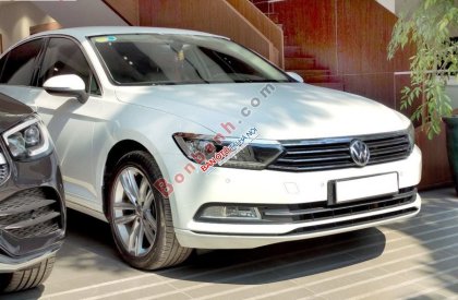 Volkswagen Passat    2018 - Cần bán Volkswagen Passat đời 2018, màu trắng, nhập khẩu  