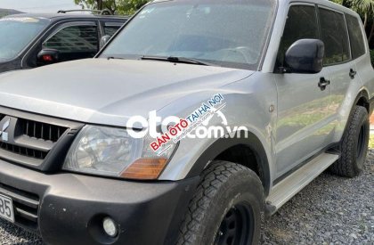 Mitsubishi Pajero Sport 2005 - Bán ô tô Mitsubishi Pajero Sport năm sản xuất 2005, màu bạc xe gia đình, giá chỉ 195 triệu