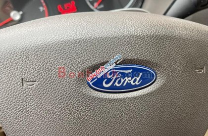 Ford Focus 2009 - Bán xe Ford Focus 2009, màu phấn hồng, 198tr