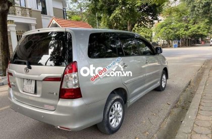 Toyota Innova   E 2015 - Bán Toyota Innova E đời 2015, màu bạc xe gia đình