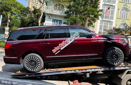 Lincoln Navigator    2018 - Cần bán gấp Lincoln Navigator 2018, màu đỏ 