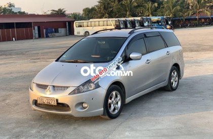 Mitsubishi Grandis 2005 - Cần bán Mitsubishi Grandis đời 2005, màu xám, giá 228tr