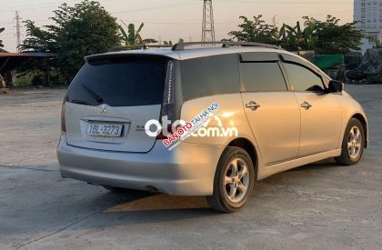 Mitsubishi Grandis 2005 - Cần bán Mitsubishi Grandis đời 2005, màu xám, giá 228tr