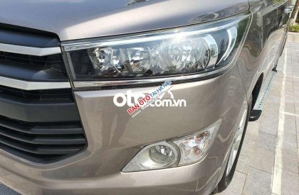 Toyota Innova   G   2017 - Bán xe Toyota Innova G năm 2017, màu xám  