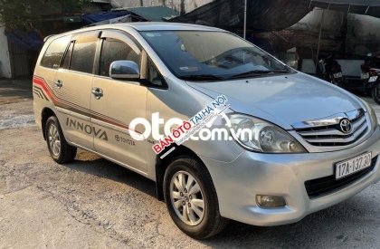 Toyota Innova G 2009 - Cần bán gấp Toyota Innova G năm sản xuất 2009, màu bạc, 240tr