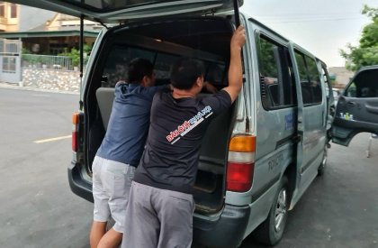 Toyota Van 2001 - Cần bán gấp chiếc Toyota Van 3 chỗ 850 kg 2001 giá chỉ 66 triệu, có thương lượng