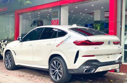 BMW X6 2021 - Cần bán xe BMW X6 sản xuất 2021, màu trắng, xe nhập số tự động