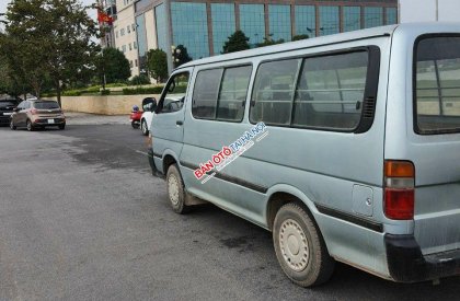 Toyota Van 2001 - Cần bán gấp chiếc Toyota Van 3 chỗ 850 kg 2001 giá chỉ 66 triệu, có thương lượng