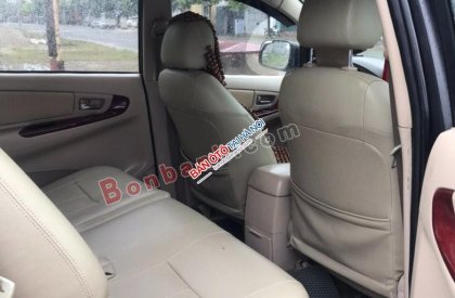 Toyota Innova   G  2006 - Cần bán Toyota Innova G sản xuất năm 2006, màu bạc xe gia đình