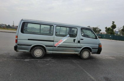 Toyota Van 2001 - Cần bán gấp chiếc Toyota Van 3 chỗ 850 kg 2001 giá chỉ 66 triệu, có thương lượng