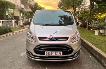 Ford Tourneo   2.0 AT   2020 - Cần bán lại xe Ford Tourneo 2.0 AT 2020, màu bạc