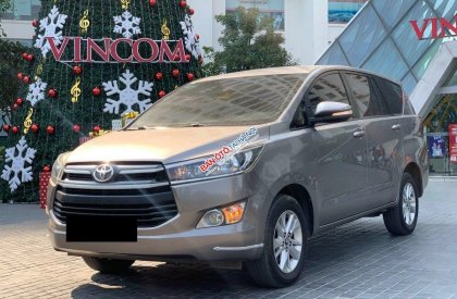 Toyota Innova   G   2017 - Bán ô tô Toyota Innova G năm sản xuất 2017, màu nâu còn mới