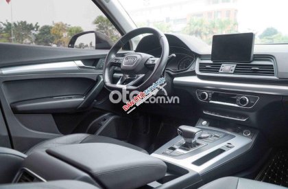 Audi Q5 45TFSI 2018 - Cần bán Audi Q5 45 TFSI sản xuất 2018, màu đen, xe nhập