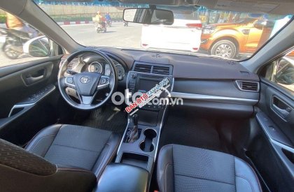 Toyota Camry   SE  2015 - Cần bán gấp Toyota Camry SE 2015, màu trắng, nhập khẩu nguyên chiếc