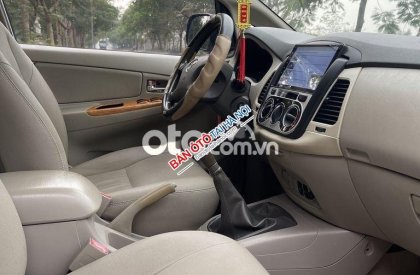 Toyota Innova   G  2011 - Cần bán Toyota Innova G đời 2011, màu bạc