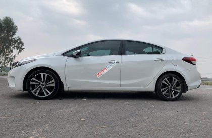 Kia Cerato AT 2018 - Cần bán gấp Kia Cerato AT 2018, màu trắng