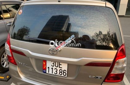 Toyota Innova E 2015 - Cần bán xe Toyota Innova E 2015 chính chủ, 399tr