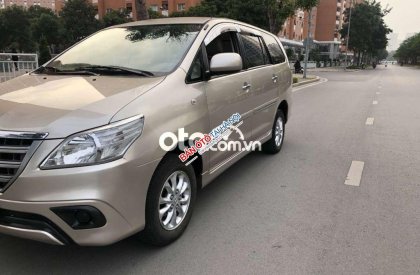 Toyota Innova MT 2014 - Cần bán gấp Toyota Innova MT sản xuất năm 2014, màu bạc  