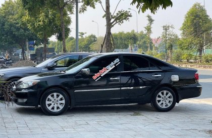 Toyota Camry AT 2003 - Bán Toyota Camry AT sản xuất năm 2003, màu đen giá cạnh tranh