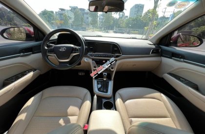 Hyundai Elantra AT 2018 - Cần bán xe Hyundai Elantra AT sản xuất năm 2018, màu đỏ