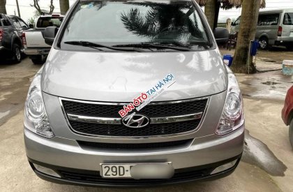 Hyundai Starex  Van 3 chỗ 2011 - Cần bán gấp Hyundai Starex Van 3 chỗ năm sản xuất 2011, màu bạc, nhập khẩu