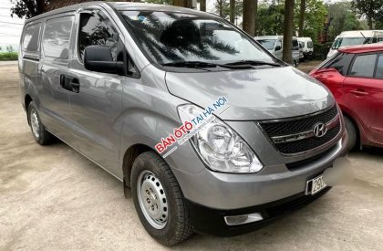 Hyundai Starex  Van 3 chỗ 2011 - Cần bán gấp Hyundai Starex Van 3 chỗ năm sản xuất 2011, màu bạc, nhập khẩu