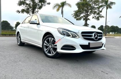 Mercedes-Benz E250 AT 2014 - Mercedes E250 model 2015 màu trắng nội thất đen sạch sẽ, xe cực chất và lành