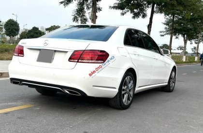 Mercedes-Benz E250 AT 2014 - Mercedes E250 model 2015 màu trắng nội thất đen sạch sẽ, xe cực chất và lành